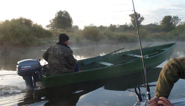 Плоскодонний алюмінієвий човен